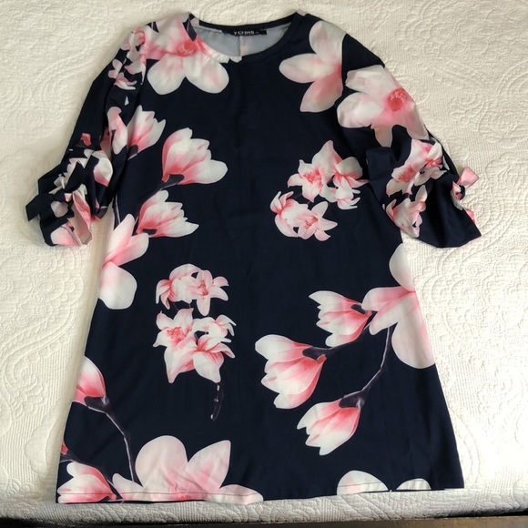 YOINS Woman Floral Blue Long Sleeve Round Neckline Size XS - Picture 8 of 11